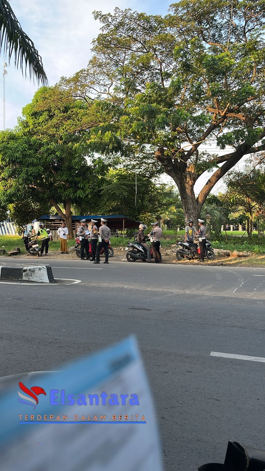 Operasi Polantas Harian di Bunderan Mangga dan Terminal Sindang Tuai Pertanyaan Warga